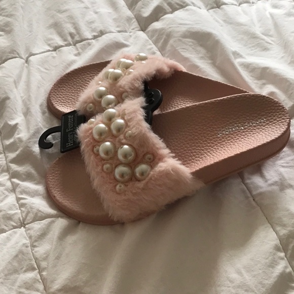 Fur Slides - Picture 6 of 6